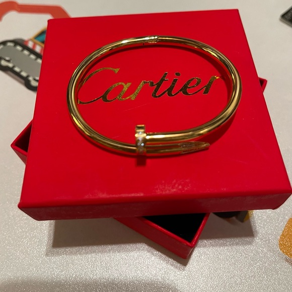 Gold bangle - Picture 2 of 4